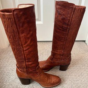 Frye Boot - Lucinda Scrunch - 7.5